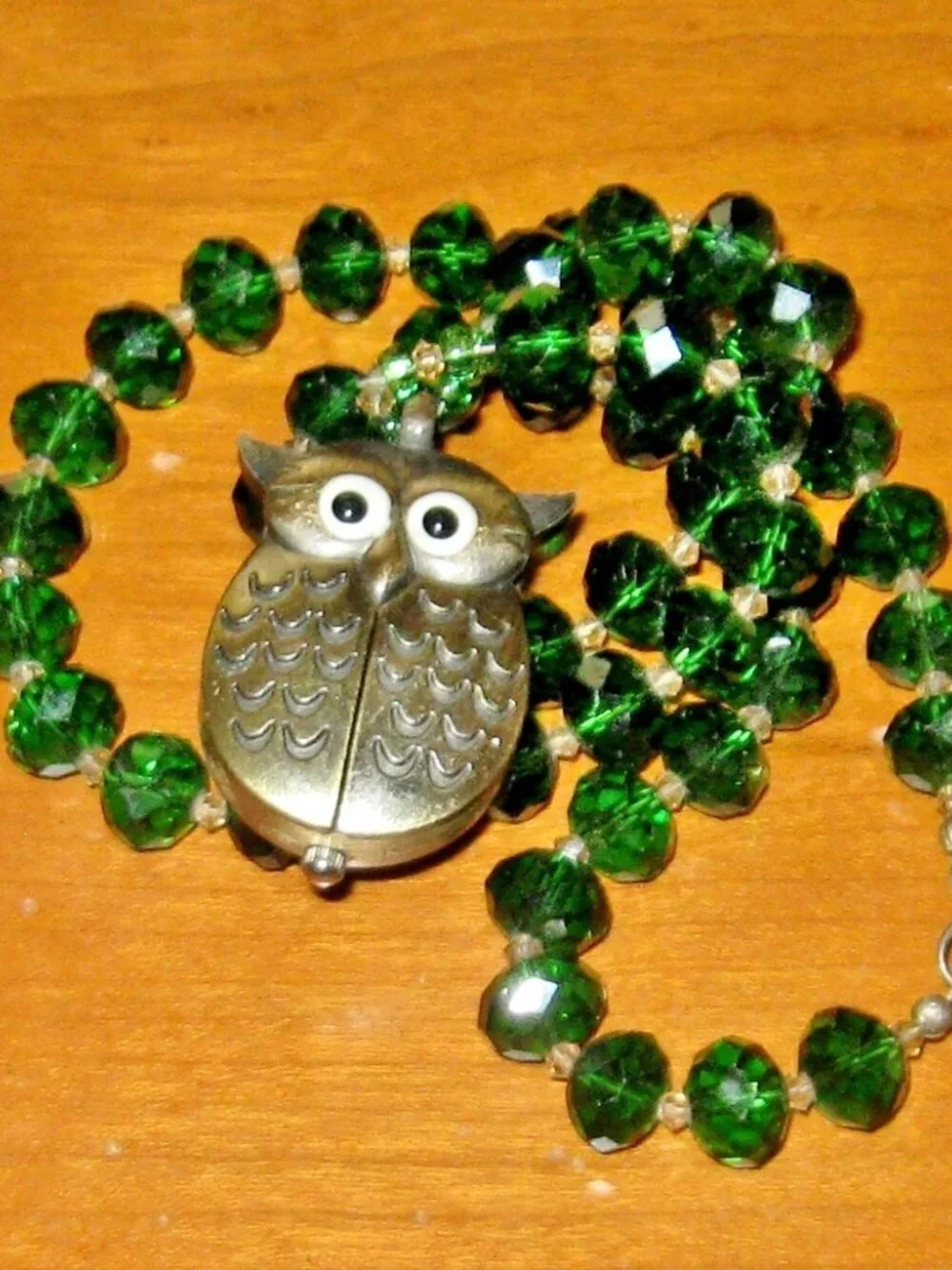 Vintage Owl Clock Pendant w Green Beaded Necklace DBS Quartz Bronzetone Clock